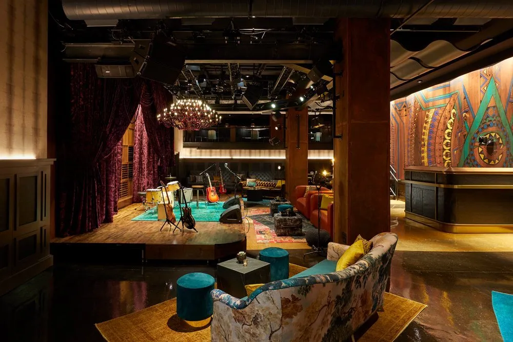 Analog Main Area at Hutton Hotel